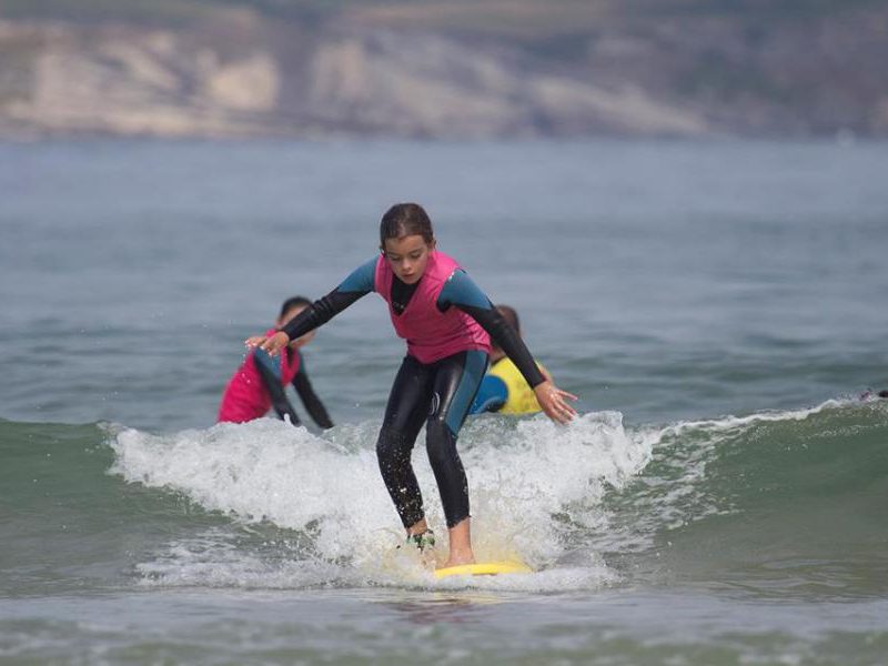 surf para niños en cantabria